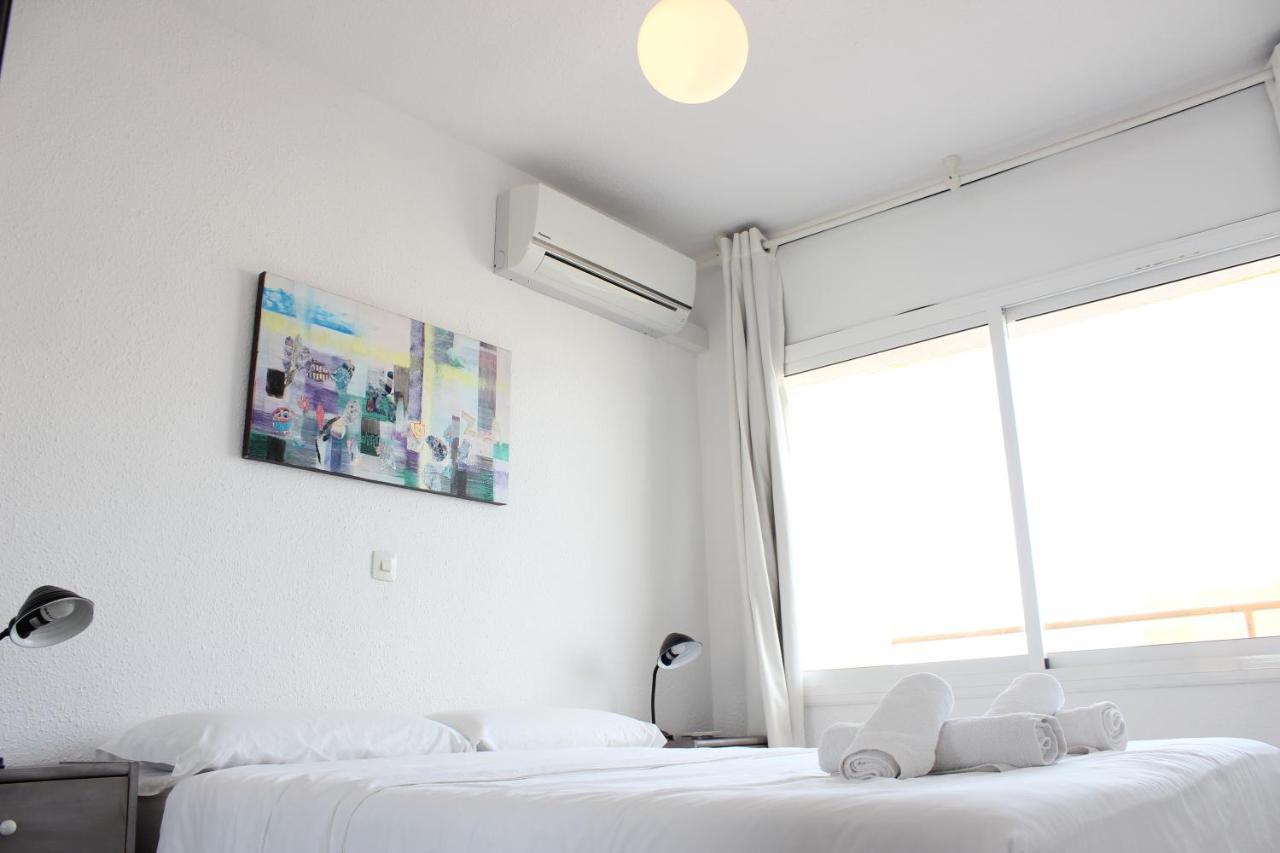 Beautiful Apartment In Front Of Beach, Pool, View Roses Exterior photo